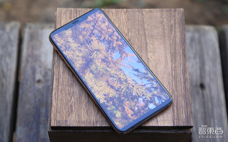 苹果iphonexsmax今年值得买吗,看看苹果iphonexsmax有多耐用