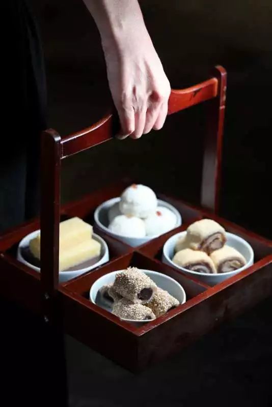 红炭火老北京涮肉大连新华街店,大连老北京涮肉小吃