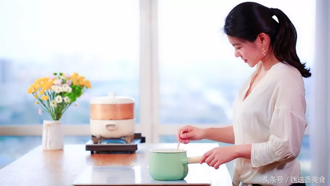 秋景萧瑟也能精致优雅，她这样把晚秋过得有声有色！