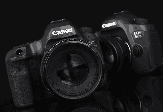 佳能相机二手5d3和二手5ds哪个好,佳能eos5ds是全画幅相机是吗