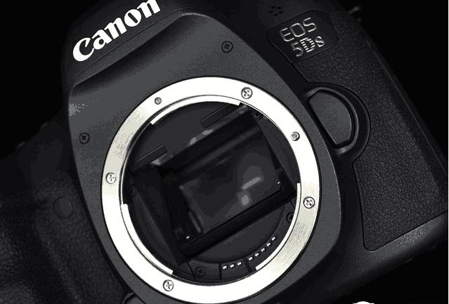 佳能相机二手5d3和二手5ds哪个好,佳能eos5ds是全画幅相机是吗