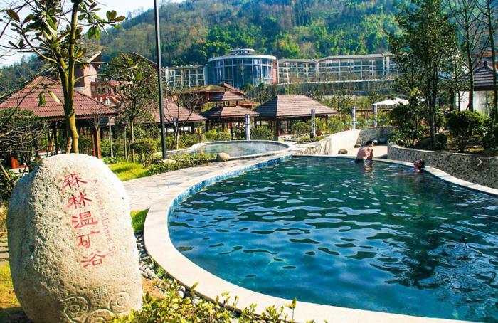 叫板“国际温泉小镇”的花水湾,国庆后错峰就去这儿!