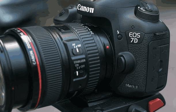 佳能7dmarkii评测：出色的图像质量和出色的爆发速度！