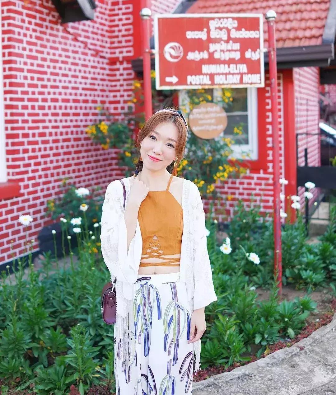 我们找了3位不会化妆的手残妇女，5分钟后变成了这样……