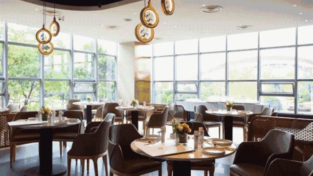 错过纽约时装周？没关系，郑州正上演一场精彩的“食”尚大秀……