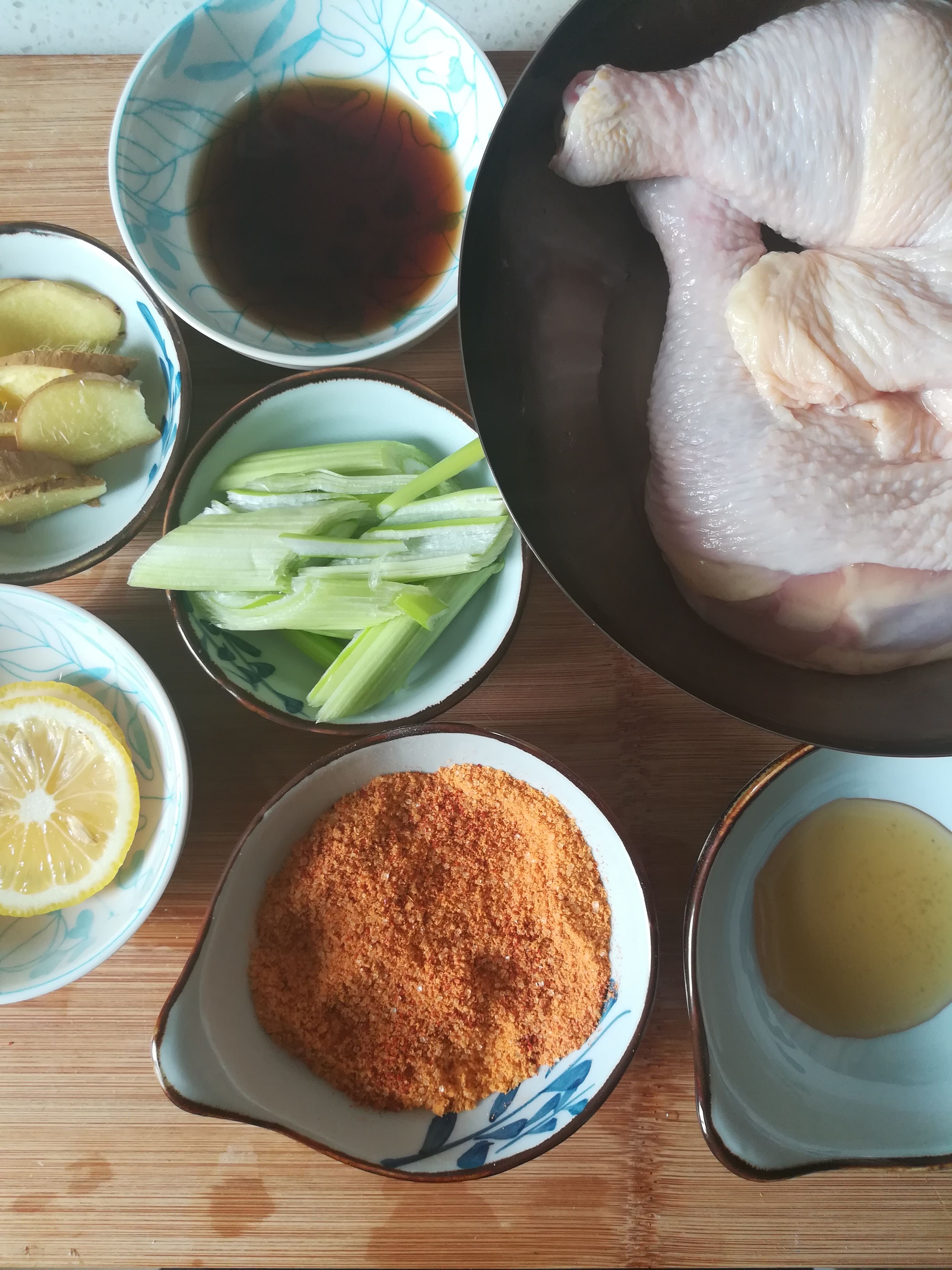 kfckfc,肯德基麦辣鸡腿汉堡做法