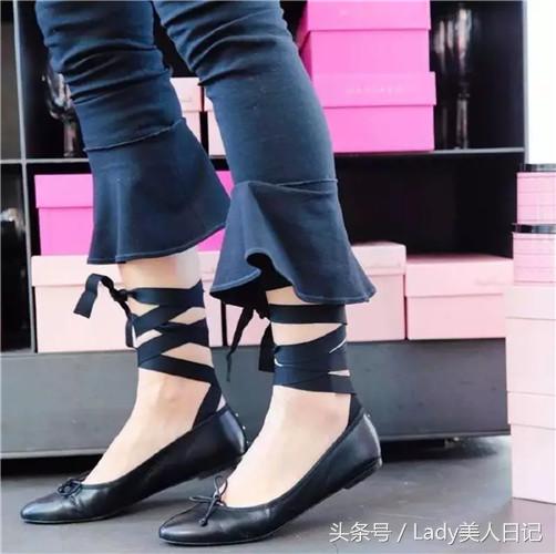 马丁靴搭配什么穿才好看,马丁鞋上面怎么搭配好看呢