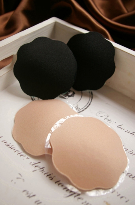 穿一字肩衣服穿什么内衣,一字肩上衣穿什么内衣