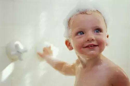 头发干枯毛躁是用发膜还是护发素,头发干枯毛躁用什么牌子护发素好