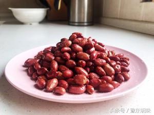 油炸的花生米发黑是怎么回事,炸花生为什么会黑