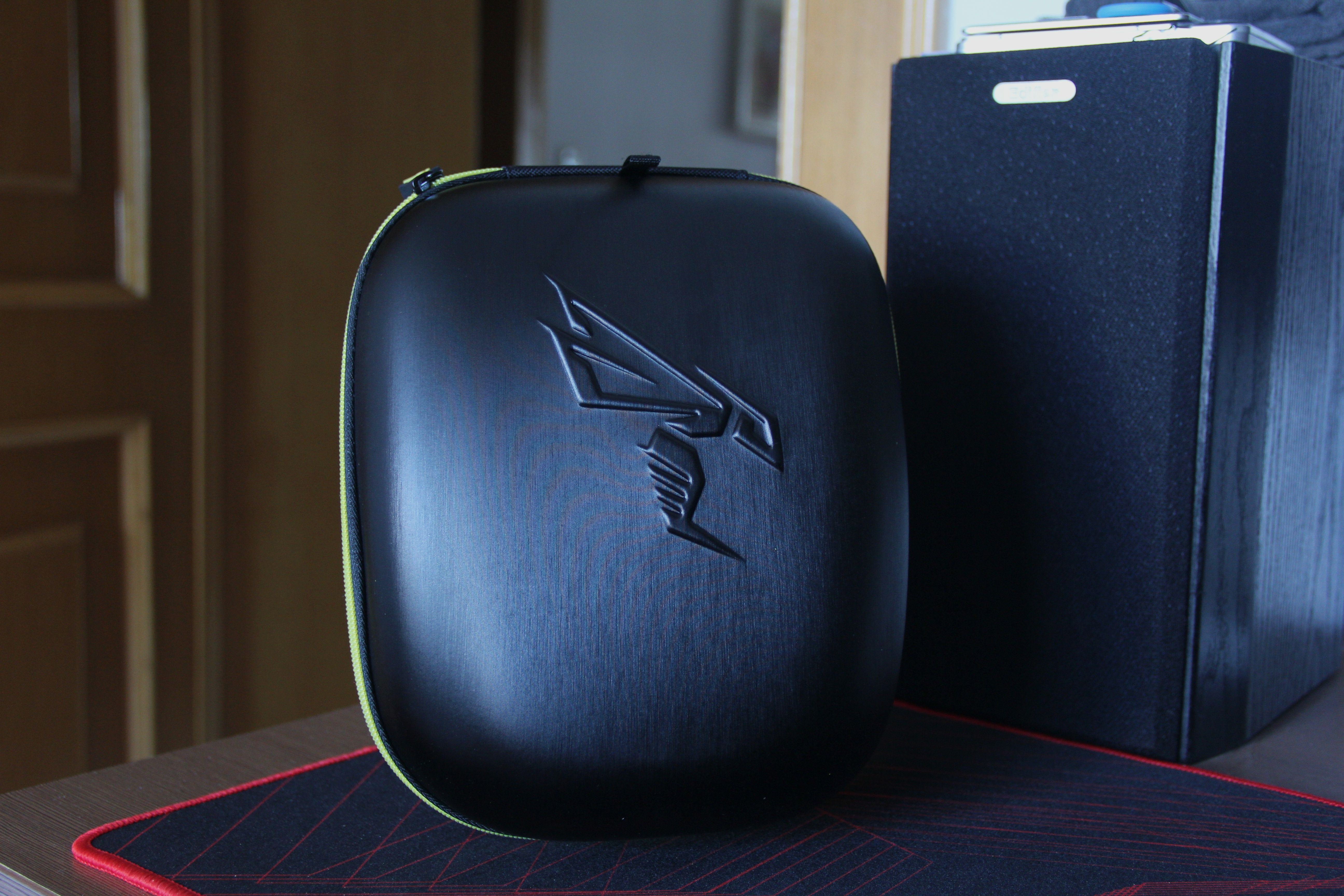 好用的小巧游戏蓝牙耳机,轻便小巧的游戏耳机