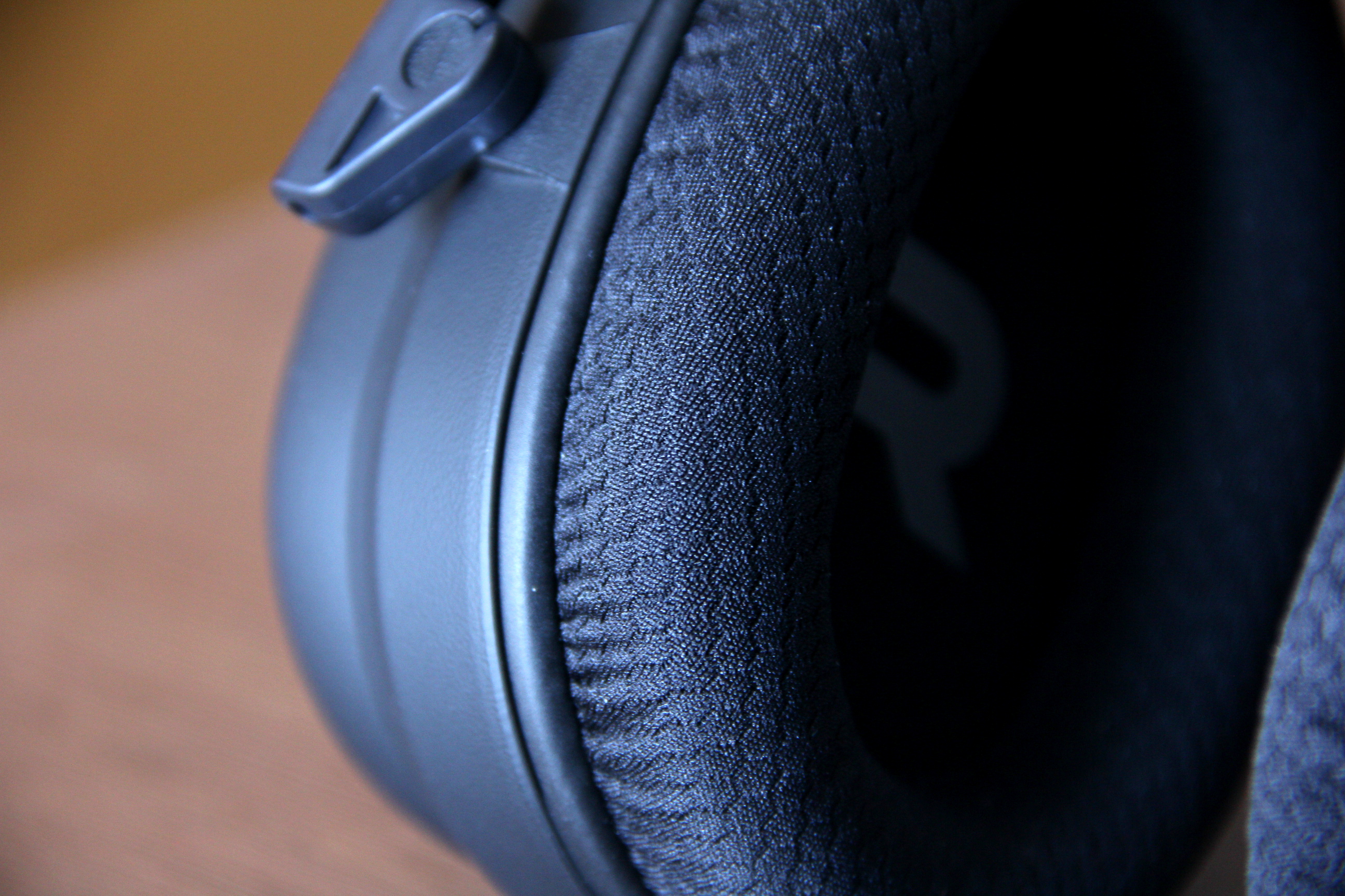 好用的小巧游戏蓝牙耳机,轻便小巧的游戏耳机