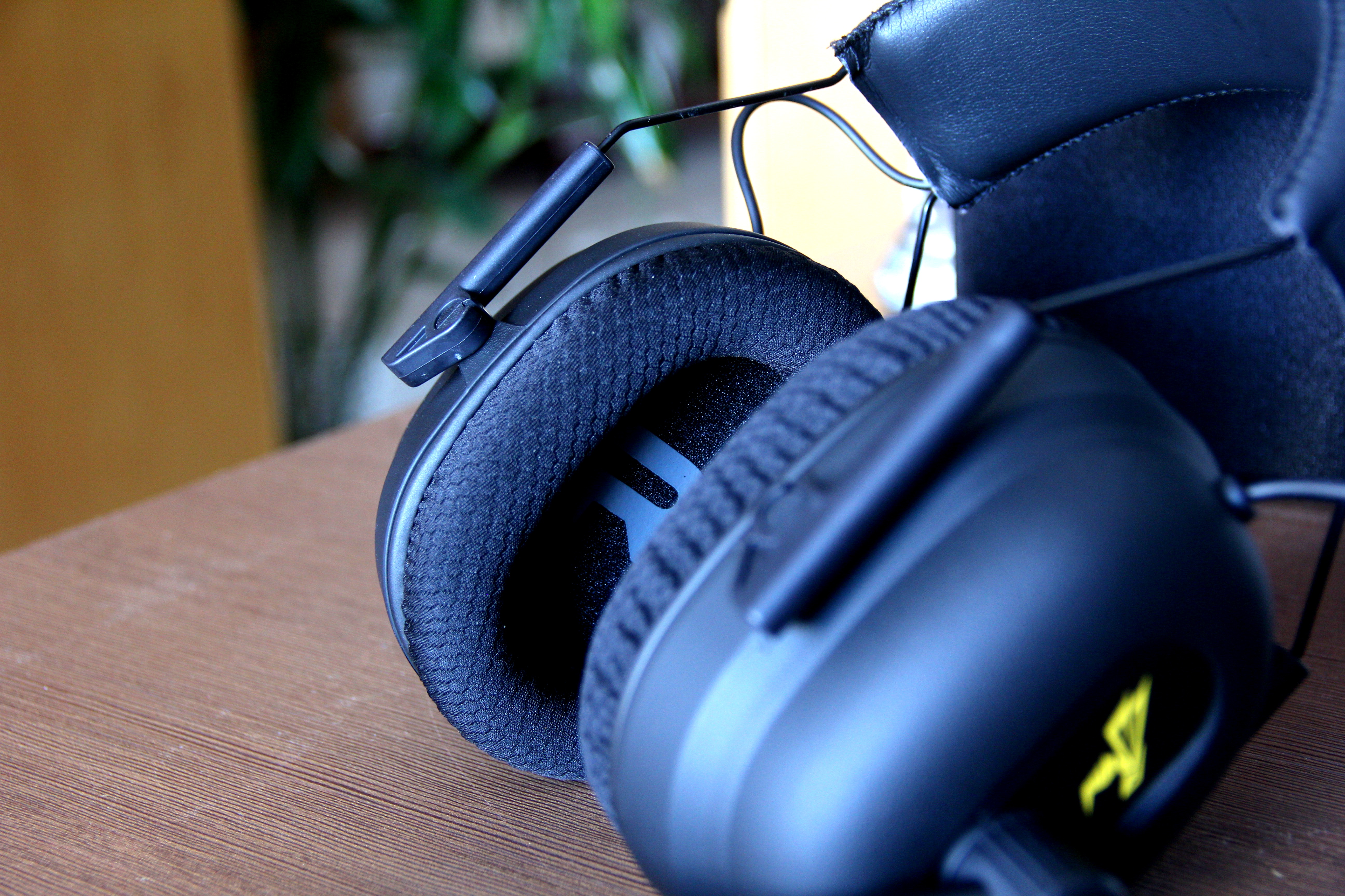 好用的小巧游戏蓝牙耳机,轻便小巧的游戏耳机