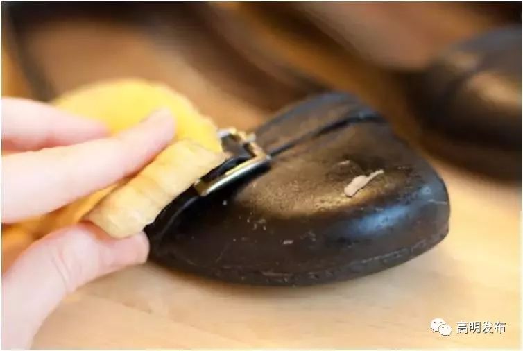 真皮绒面结合的沙发脏了怎么清洗,沙发脏了用什么办法清洗布艺沙发