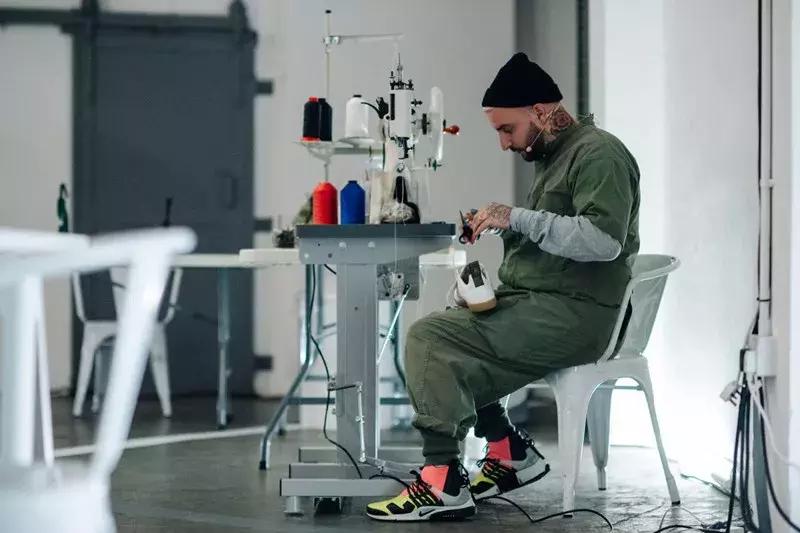 不止十万美金的镶钻球鞋！出自他手的球鞋，最便宜也要一千美金！