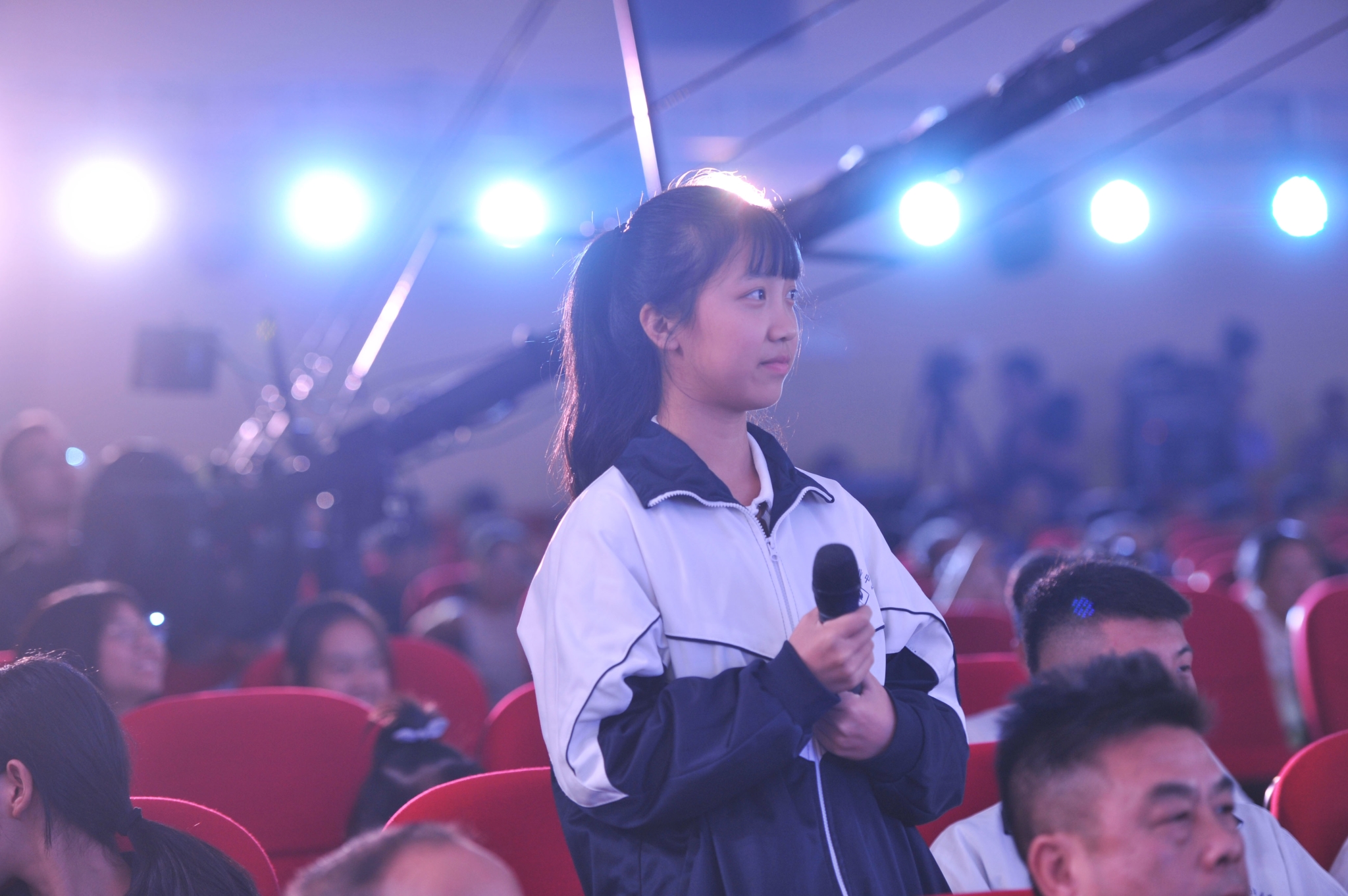 2018华容县职业中专职教论坛盛大举行，学生零距离对话校友企业家