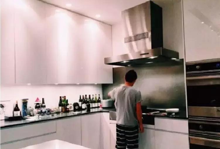 日本富豪免费招募月球之旅,日本富豪去月球