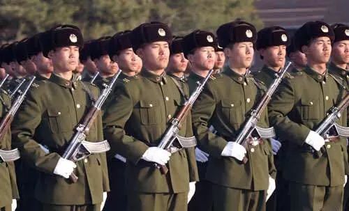 中国各种军衔的军装,60年代军衔制军装