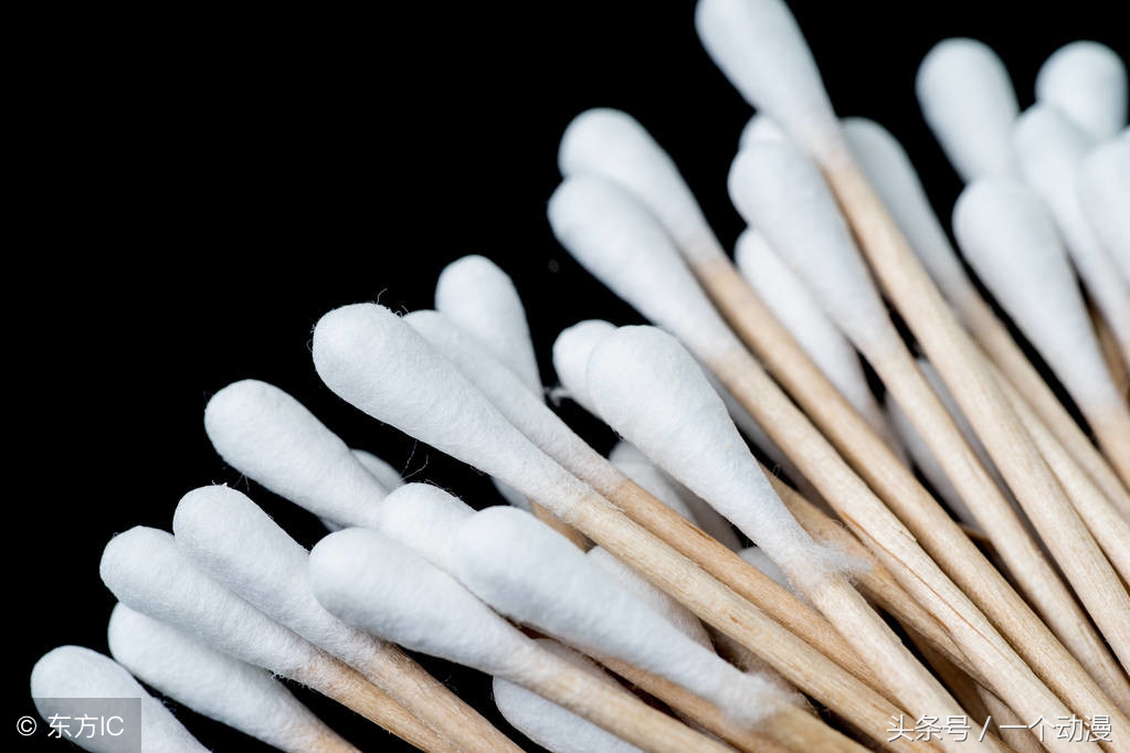 新生儿肚脐脱落后有分泌物正常吗,新生儿肚脐20天还未脱落正常吗