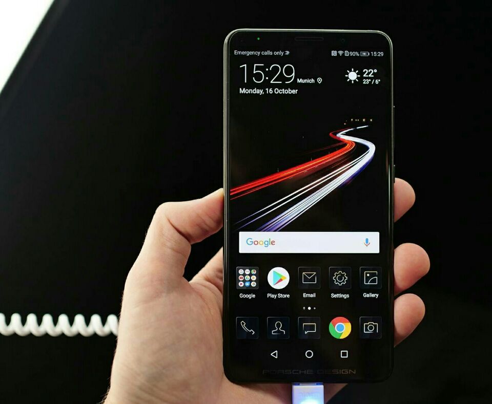 余承东谈华为全面屏,华为emui11余承东