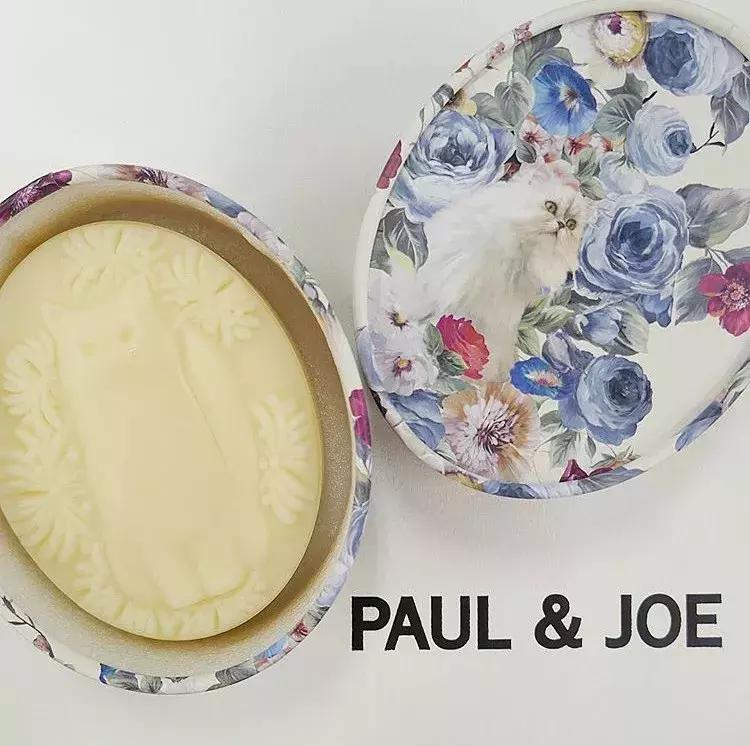 精选这5款圣诞限定彩妆,准备好你的钱