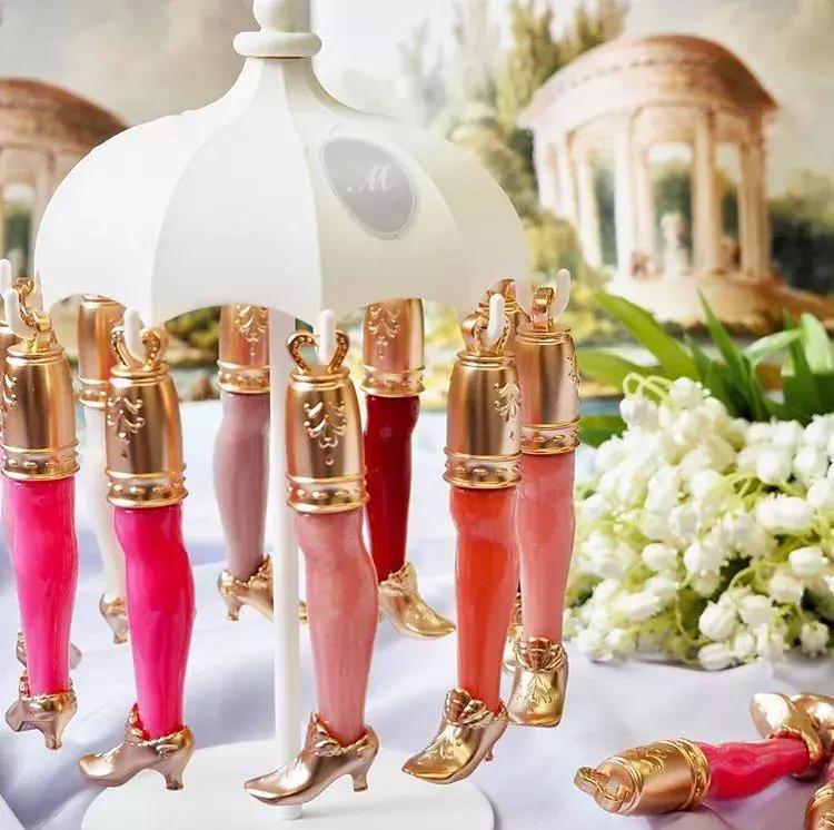 精选这5款圣诞限定彩妆,准备好你的钱