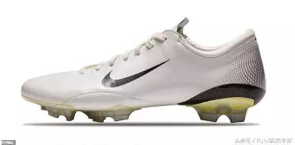 c罗粉丝球鞋,c罗粉丝最喜欢图