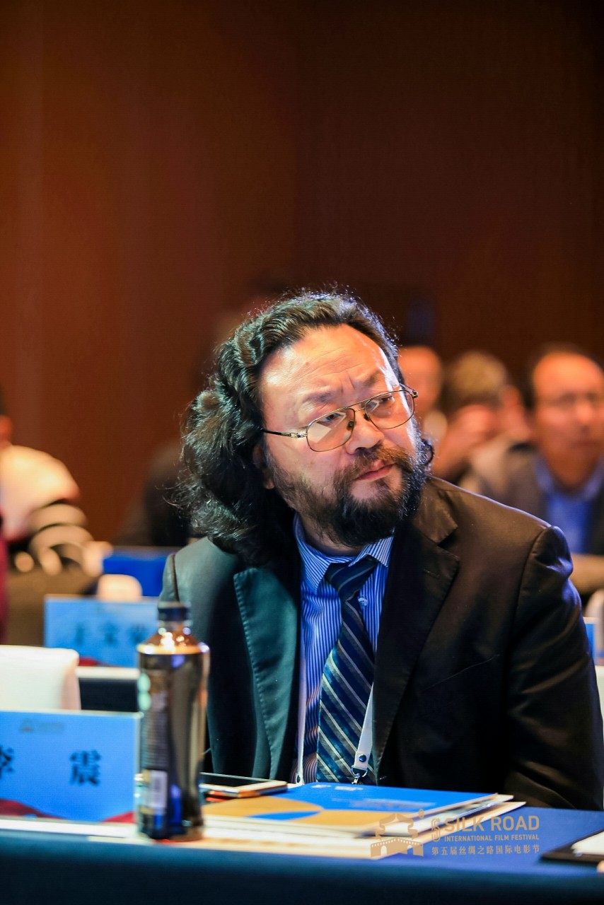 影视产业的创新与发展,中国影视产业发展创新思路