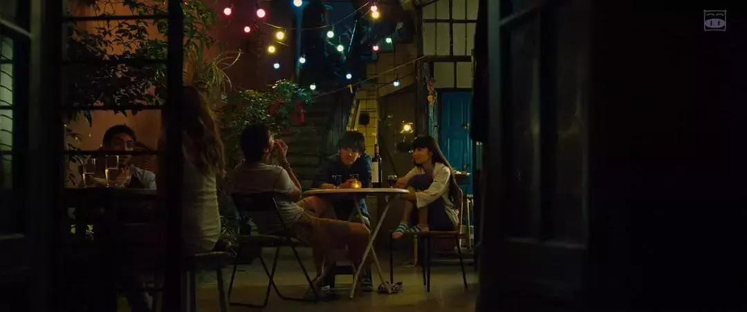 对象玩手机不理你时，怎么办？