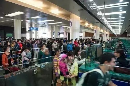 海关正式出手了!有人一次被罚血本无归,打算去香港的代购要哭了