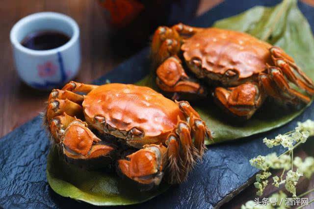 一杯白酒一只蟹,一杯酒一只蟹满足了吃货什么