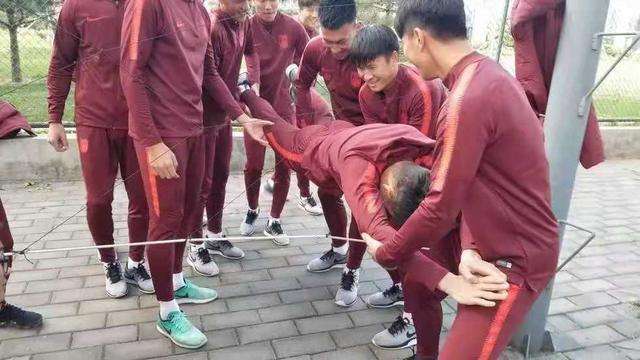 国足不搞体能测试么,国足不用踢欧洲杯吗