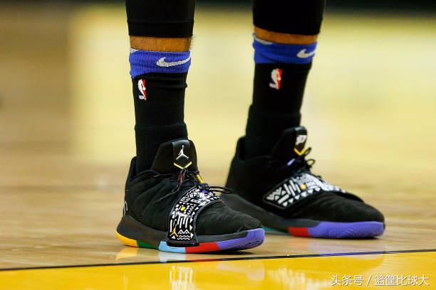 月球漫步者致敬迈克尔-杰克逊！10月9日NBA球鞋赏析