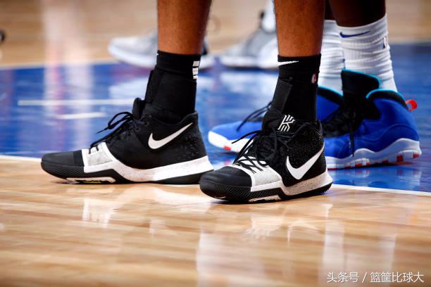 月球漫步者致敬迈克尔-杰克逊！10月9日NBA球鞋赏析