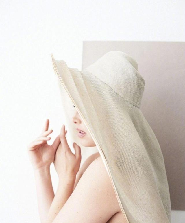 穿蓝色衣服的超模,顶级超模露脐装