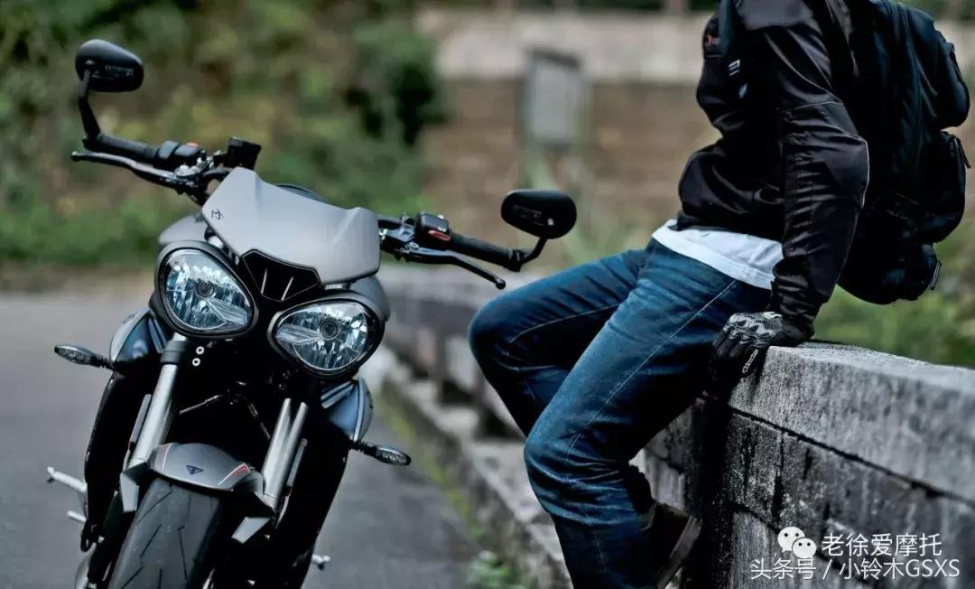 凯旋streettriple765rs评测,凯旋765rs新老款对比