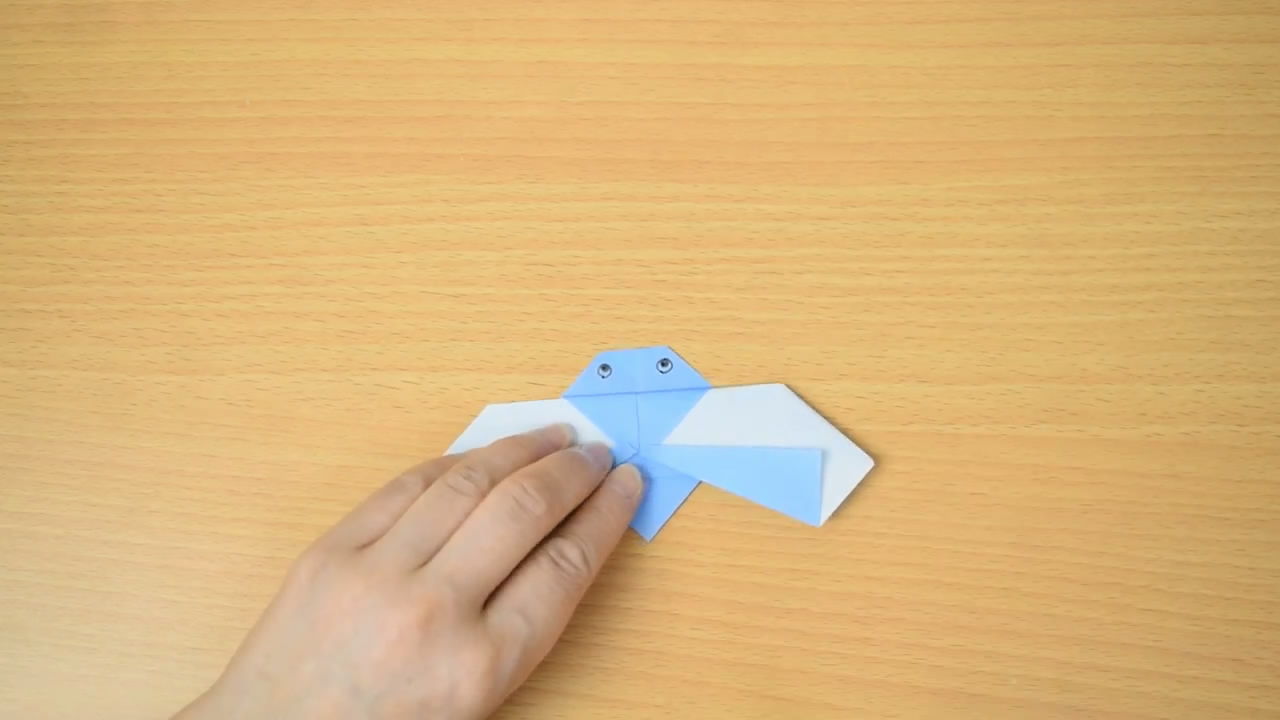 小蜜蜂折纸教程简单的,手工折纸小蜜蜂又简单又好看又棒