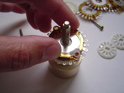 波段开关改装电位器教程视频讲解,步进电位器拆解