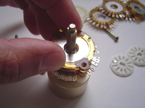 波段开关改装电位器教程视频讲解,步进电位器拆解