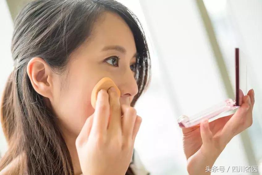 气垫成分和粉底液对比,气垫滋润养肤评价