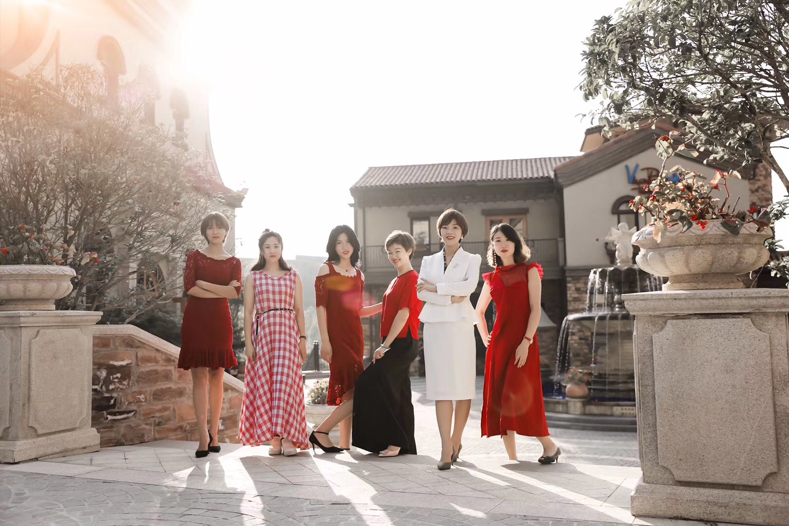 依维意yaboo联合创始人签约仪式—专注女性生殖健康25年