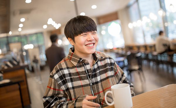 s8韩国赛后采访rookie,rookie接受韩媒采访