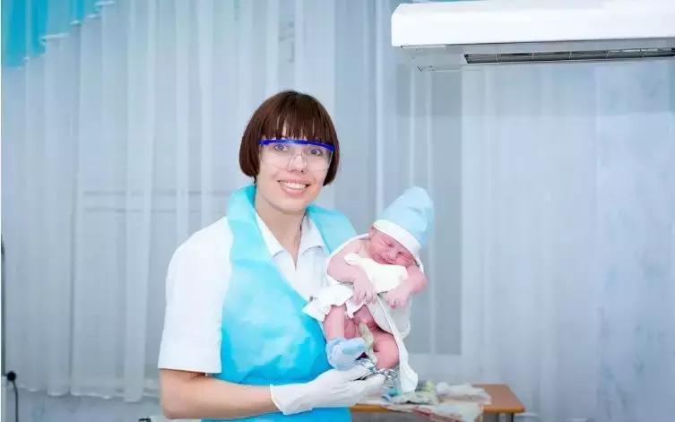 宝宝黄疸为啥不能打疫苗,宝宝治疗黄疸为什么不让看