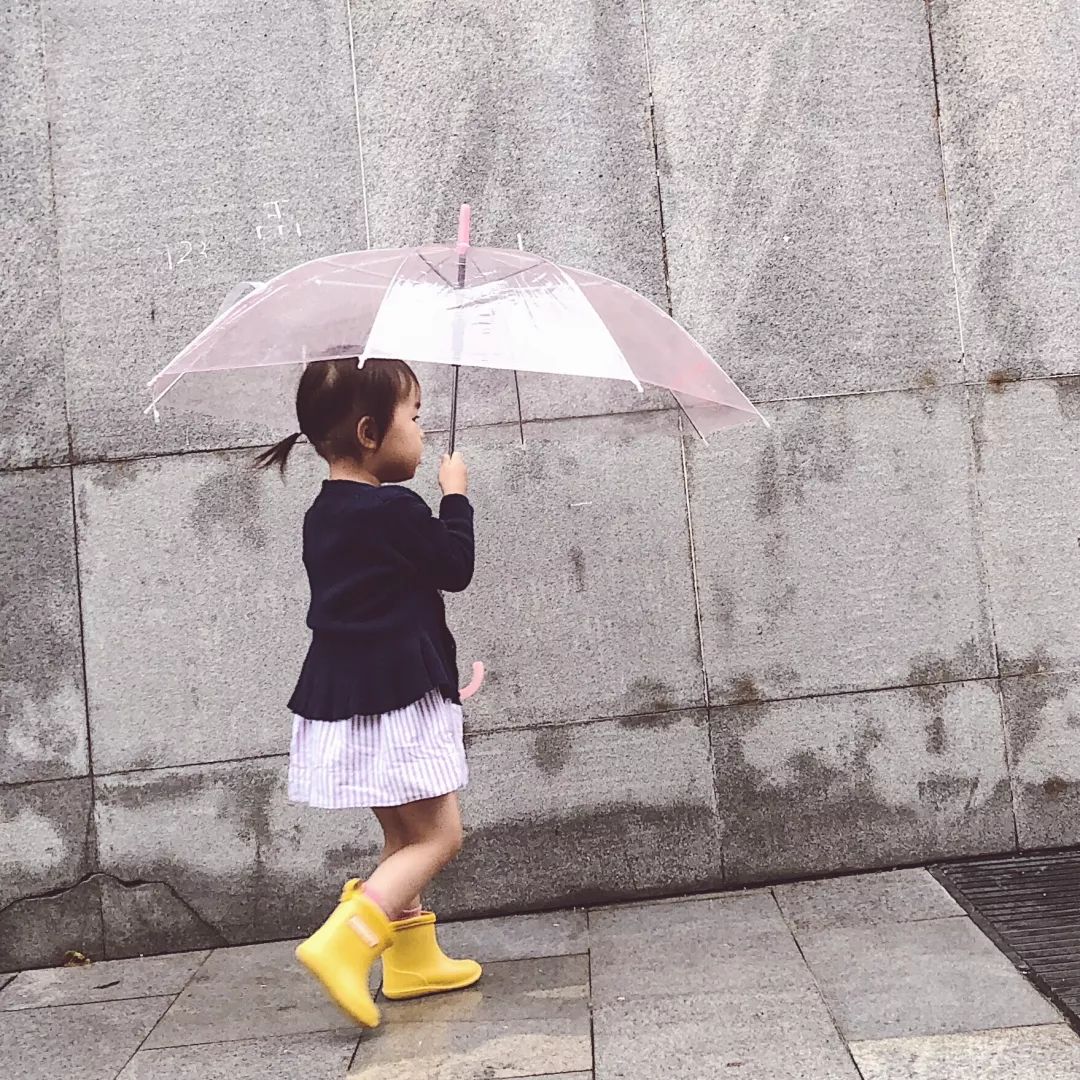 你“嗤之以鼻”的雨靴,其实是潮娃们最想要的礼物