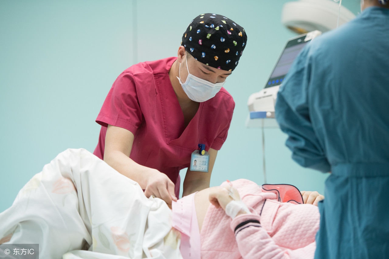 有助于自然分娩的3个简单动作,自然分娩顺产的全部过程是什么