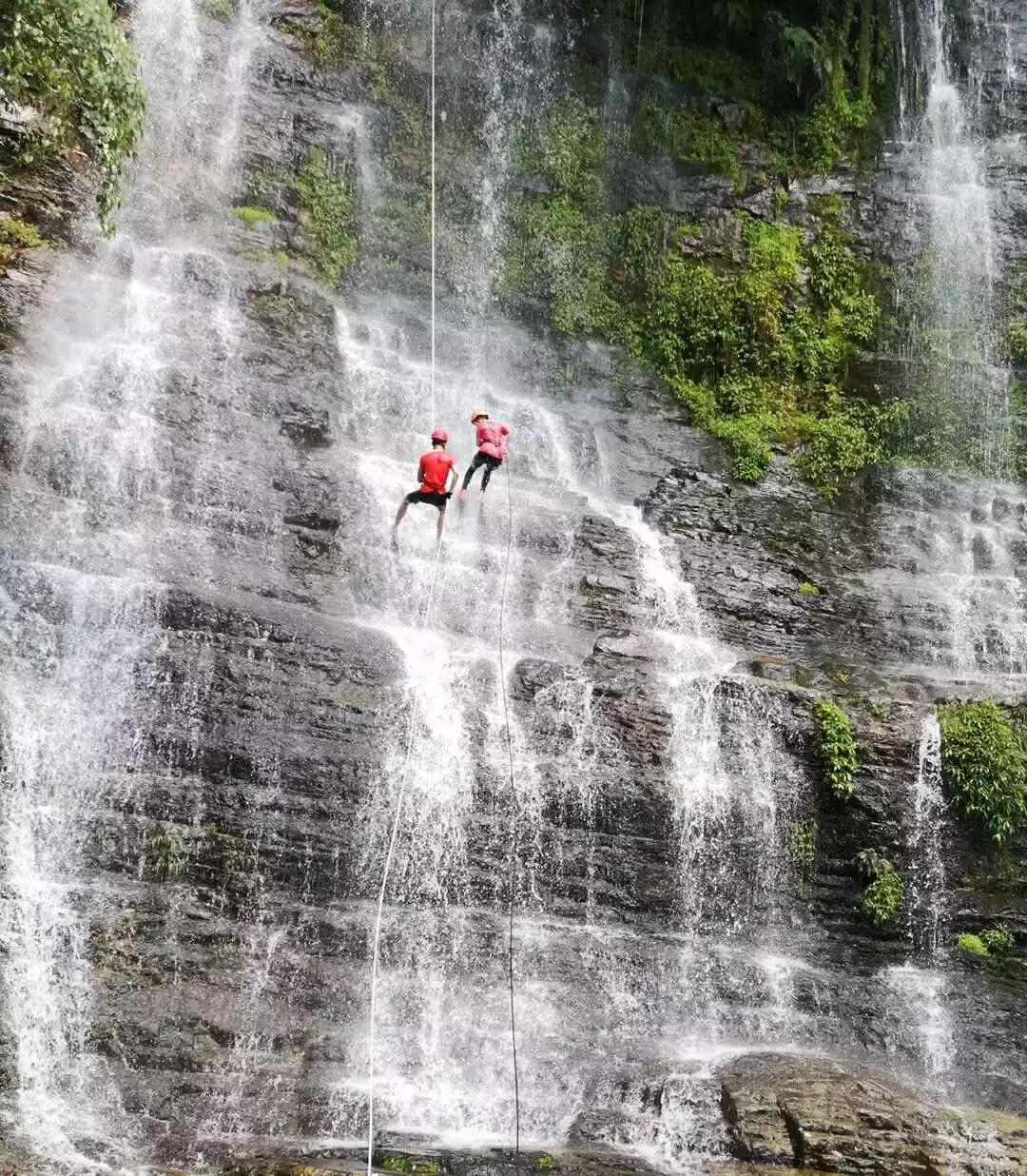 他在桂林复刻出《色戒》同款院子,还引来了《芳华》作者严歌苓