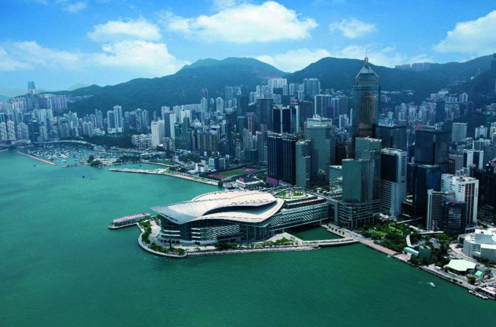 香港国际经济贸易中心的地位,香港对外贸易优势分析图