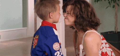 “儿子6岁了，还在摸乳房”，这位妈妈的做法太对了