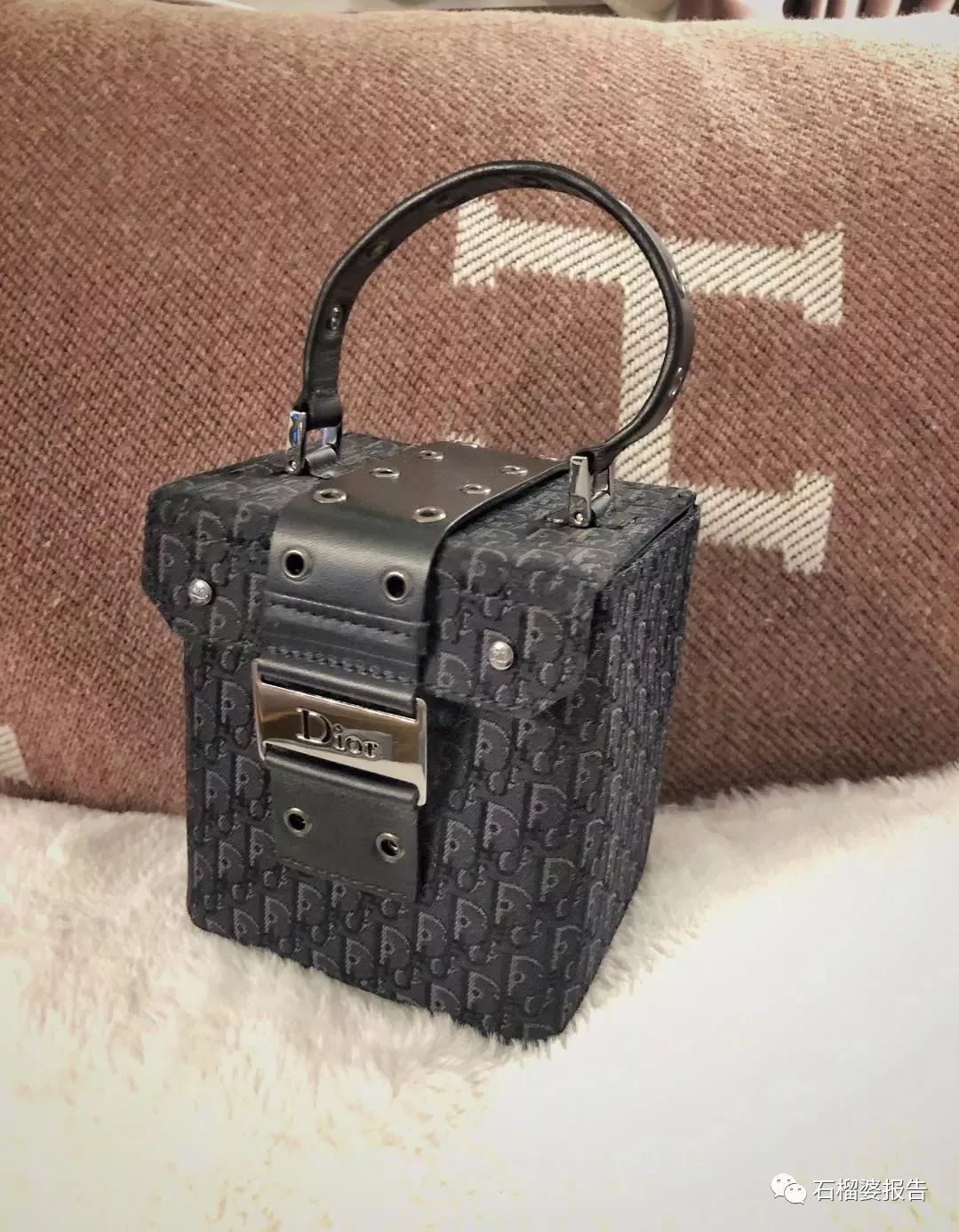 春季必买包包,买大牌包包的意义