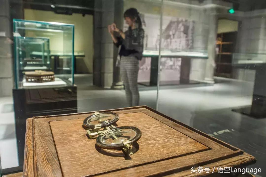 戴上眼镜也看不清东西,戴上眼镜也看不清东西模糊